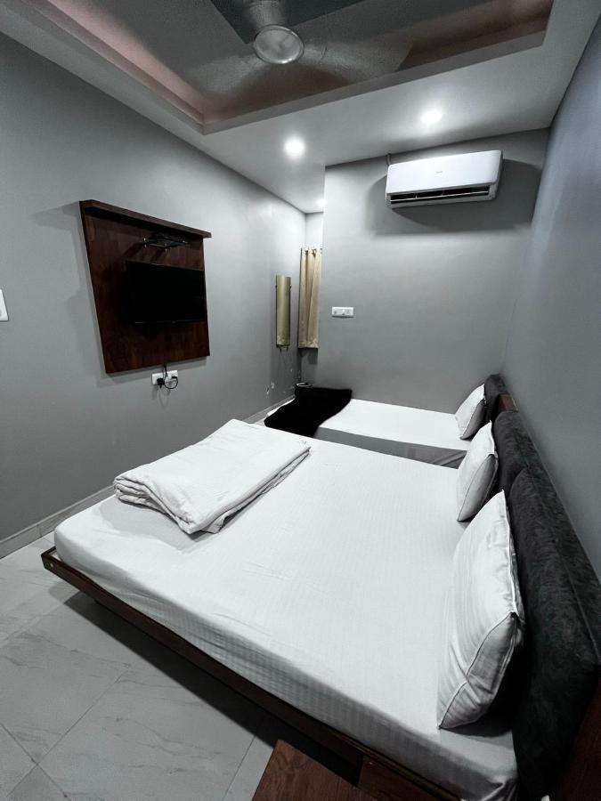 Hotel Shankar อุจเจน ภายนอก รูปภาพ