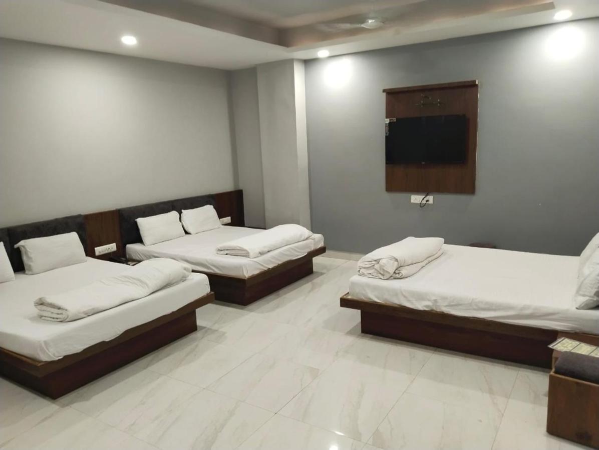 Hotel Shankar อุจเจน ภายนอก รูปภาพ